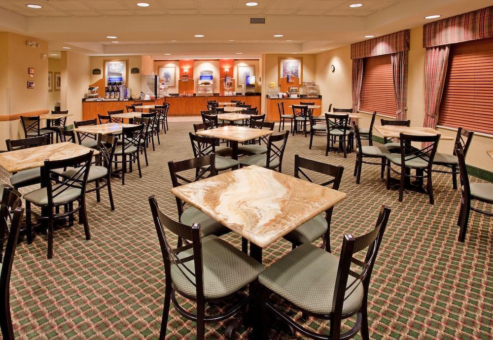 Holiday Inn Express Fremont By Ihg Exterior foto