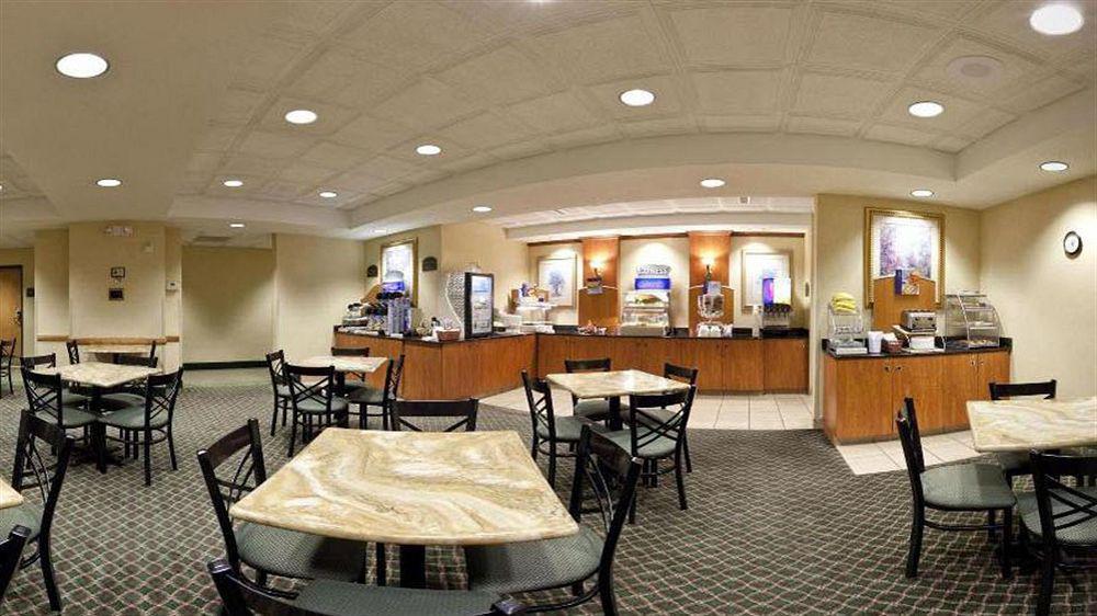 Holiday Inn Express Fremont By Ihg Exterior foto