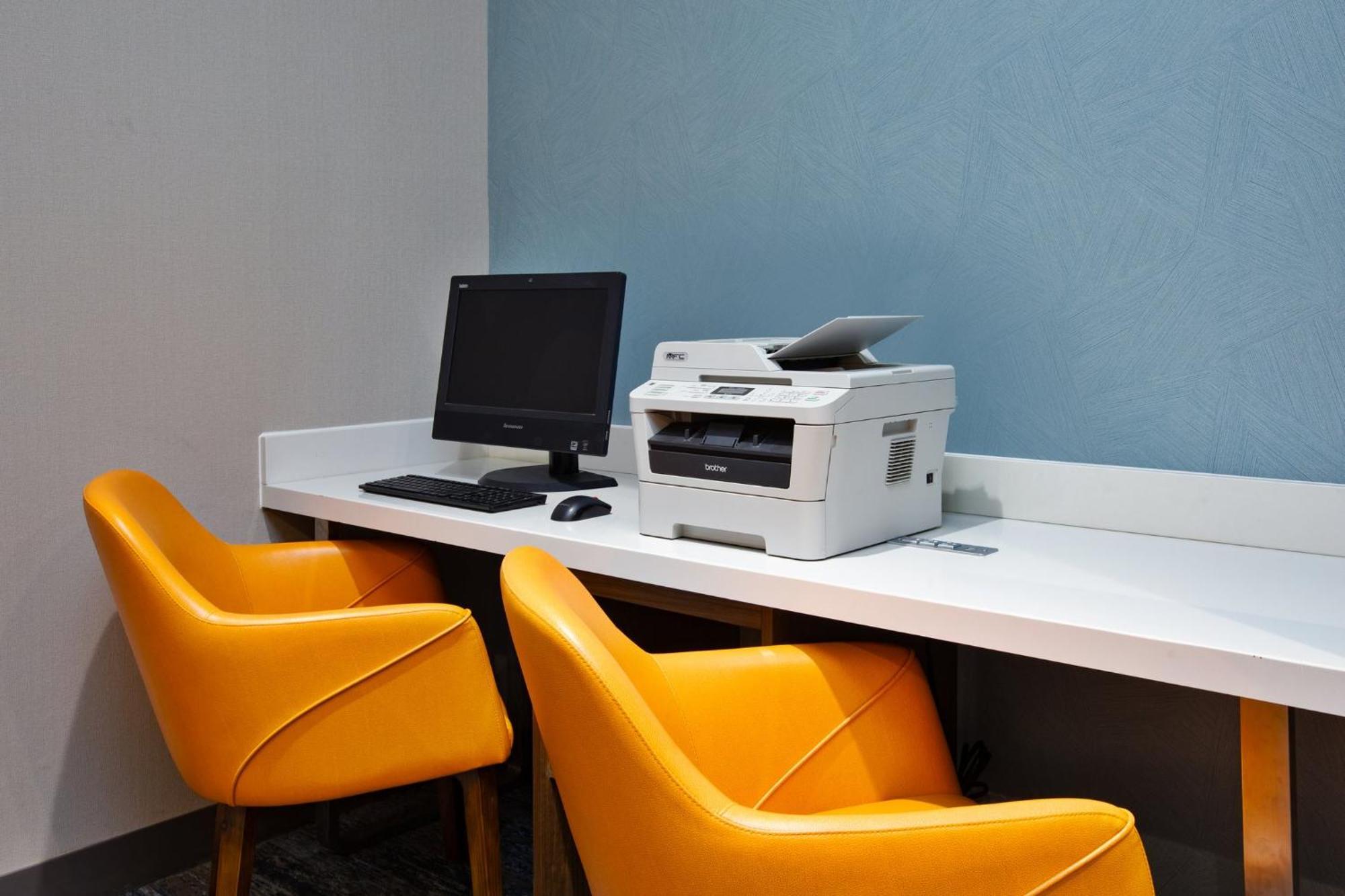 Holiday Inn Express Fremont By Ihg Exterior foto